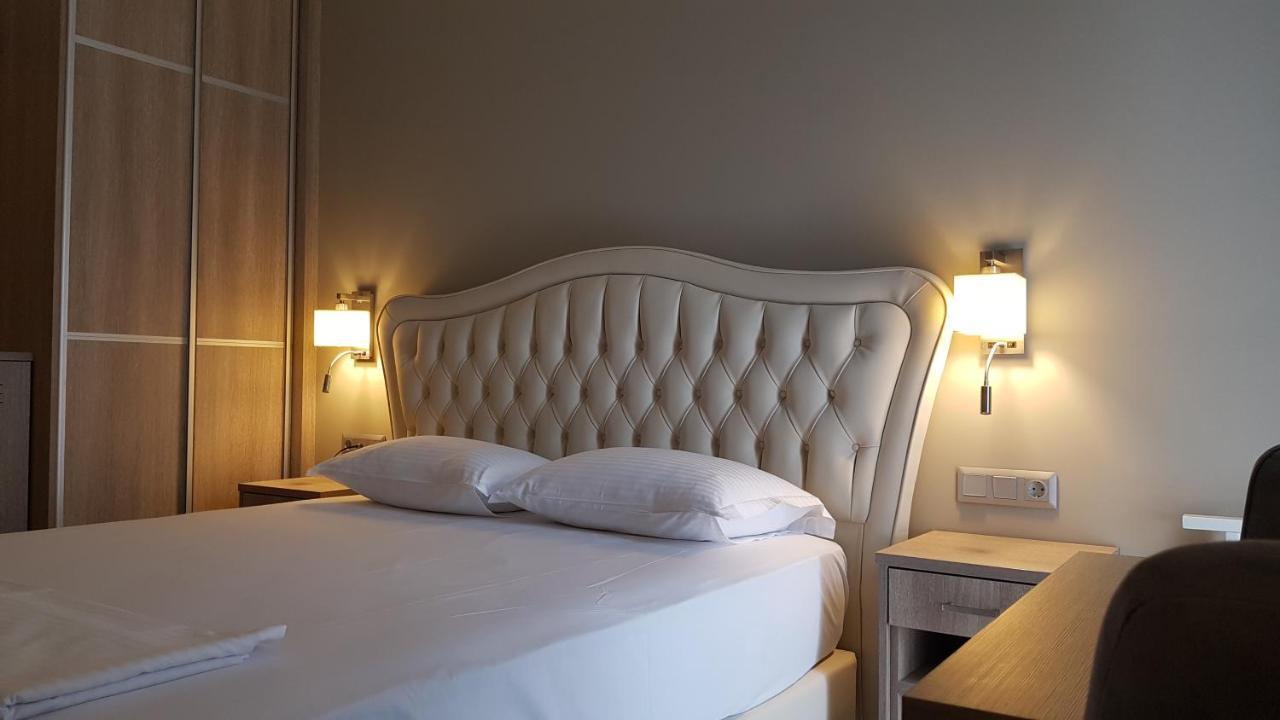 Stork Design Suites Epidaurus Bagian luar foto
