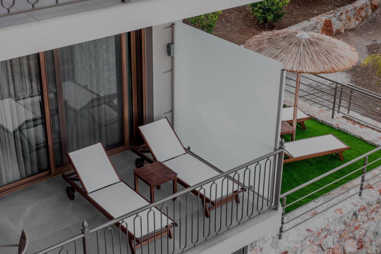 Stork Design Suites Epidaurus Bagian luar foto