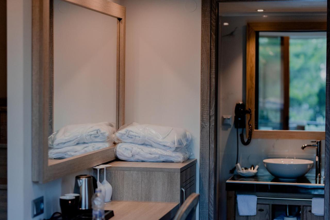 Stork Design Suites Epidaurus Bagian luar foto