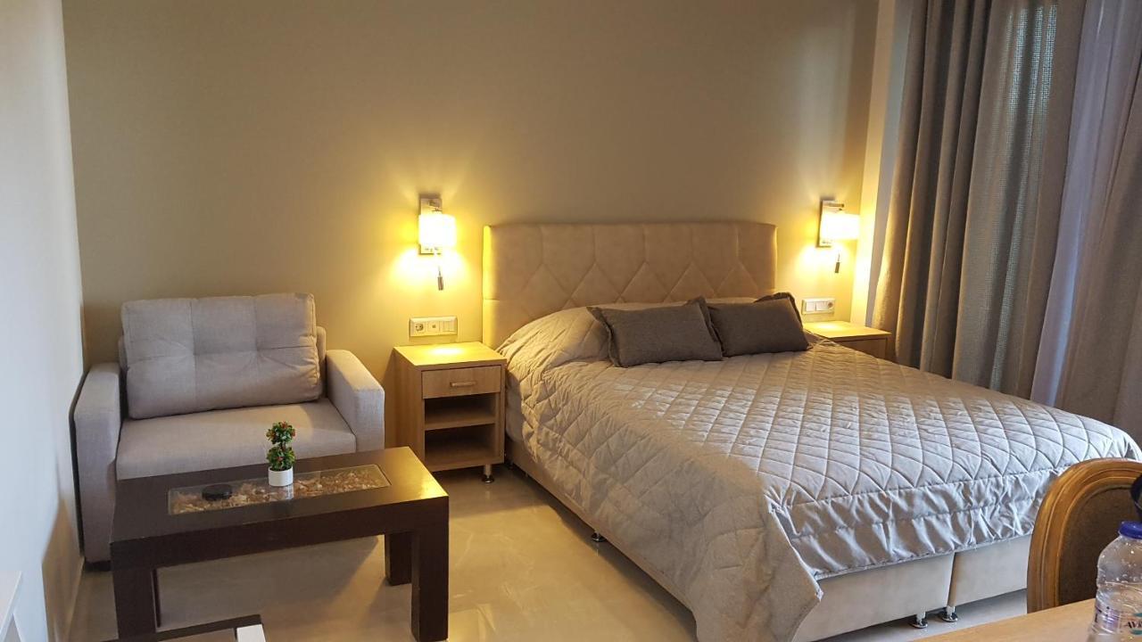 Stork Design Suites Epidaurus Bagian luar foto