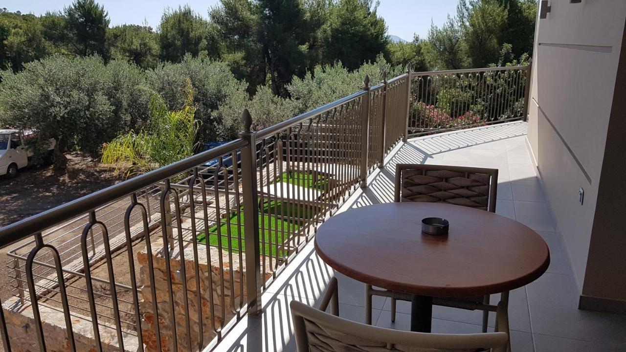Stork Design Suites Epidaurus Bagian luar foto