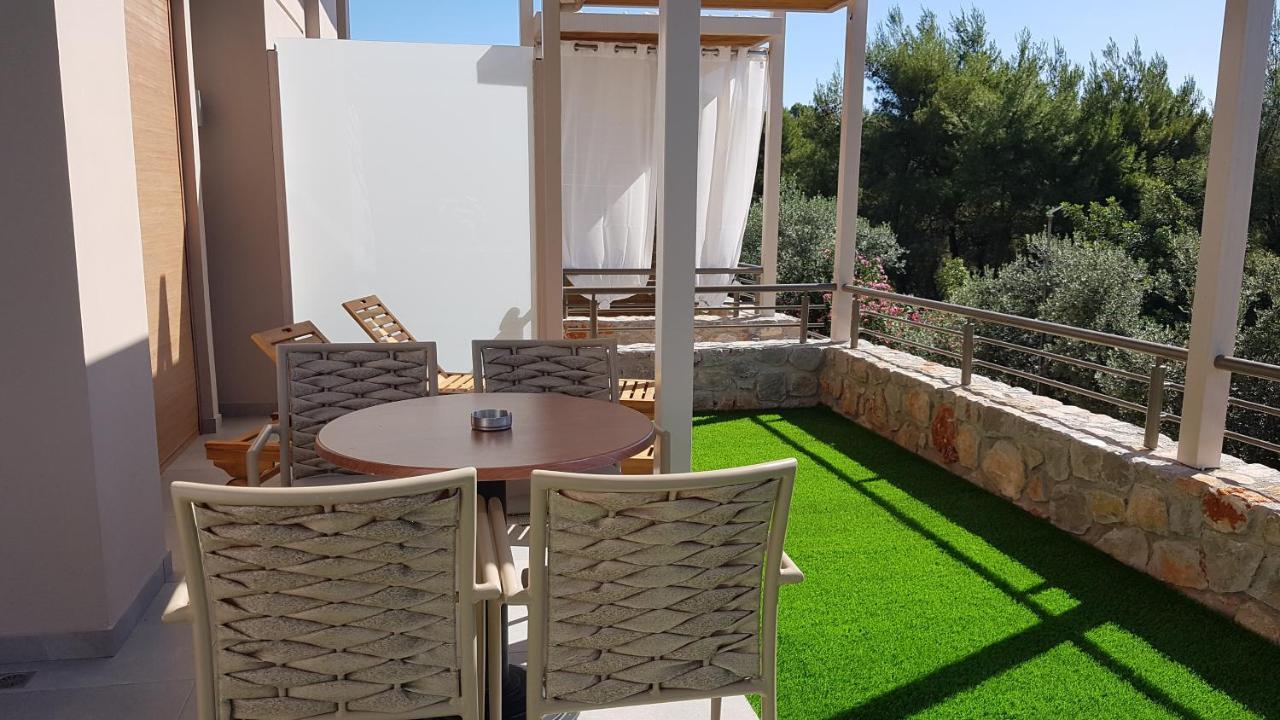 Stork Design Suites Epidaurus Bagian luar foto