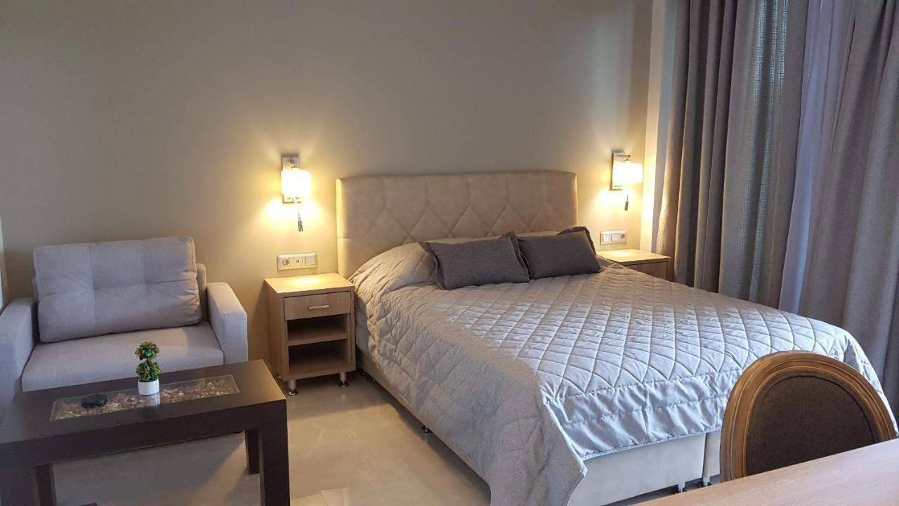 Stork Design Suites Epidaurus Bagian luar foto