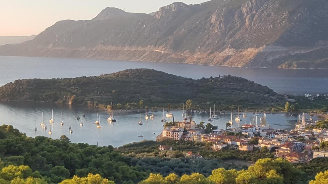Stork Design Suites Epidaurus Bagian luar foto